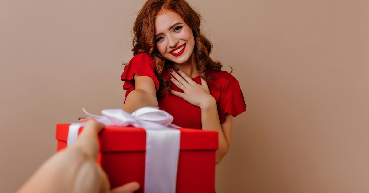 Come riconoscere il love bombing